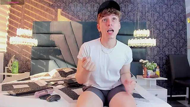 TaylerWhite online show from 16, 12, 2025