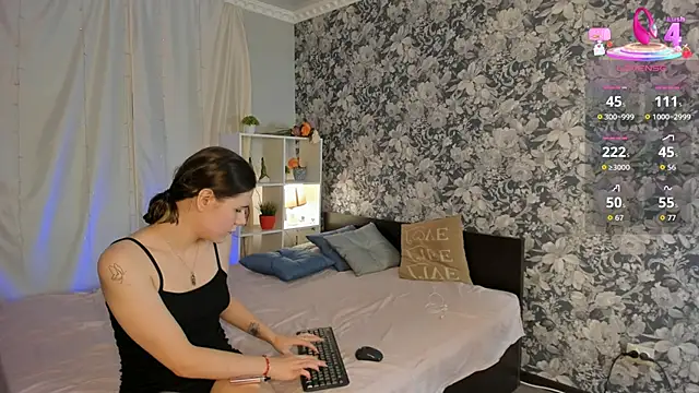 Laila Blarr online show from 22, 10, 2025