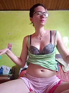 Linda Hot13 online show from 9, 9, 2025