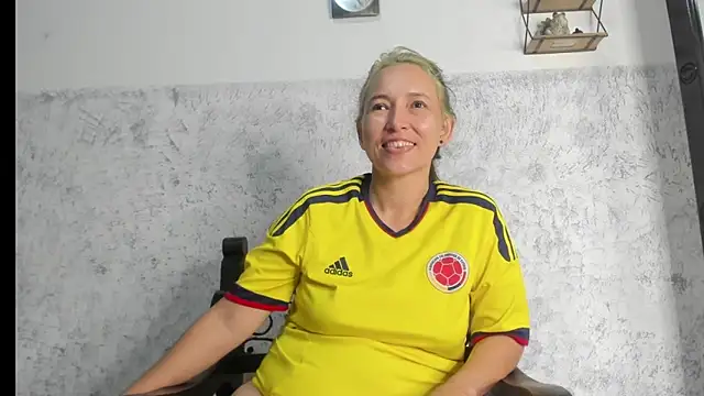 marly charm  online show from 12, 10, 2025