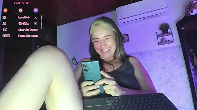 marly charm  online show from 22, 10, 2025