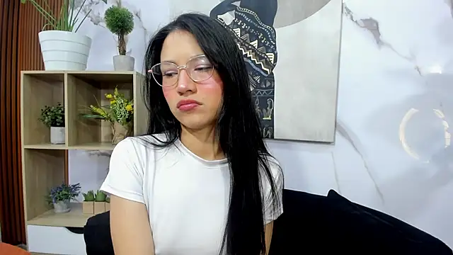 Sophie Calloway online show from 13, 11, 2025