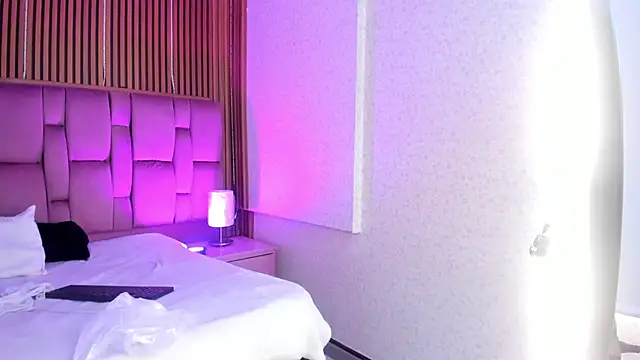 Sophie Calloway online show from 14, 1, 2026