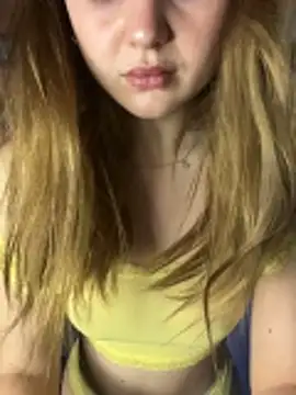 Snapshot of Emaline_Fane chatting on 23, 4, 2026 Emaline Fane online show from 23, 4, 2026