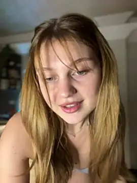 Snapshot of Emaline_Fane chatting on 17, 5, 2026 Emaline Fane online show from 17, 5, 2026