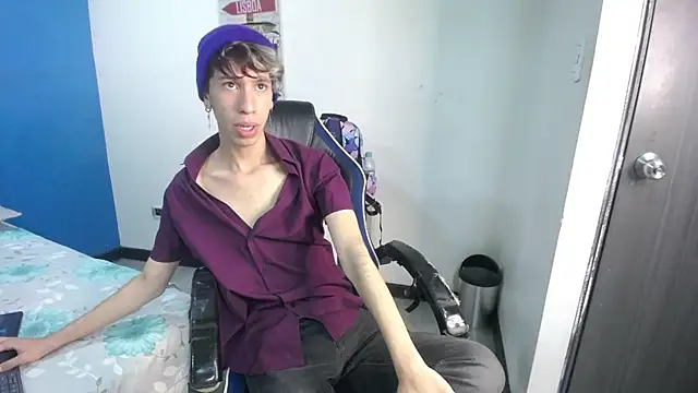 Snapshot of CupcakeeBoy chatting on 22, 10, 2025 CupcakeeBoy online show from 22, 10, 2025