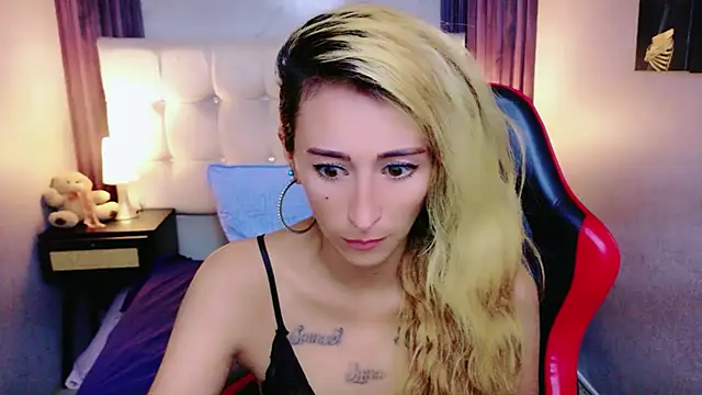Snapshot of charlotte_phaeton chatting on 16, 6, 2026 charlotte phaeton online show from 16, 6, 2026