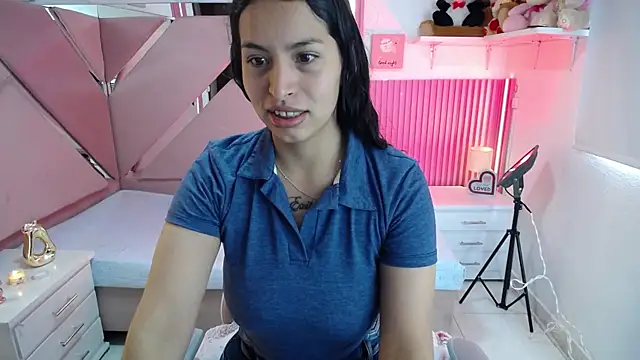 Mia garcia28 online show from 11, 5, 2026