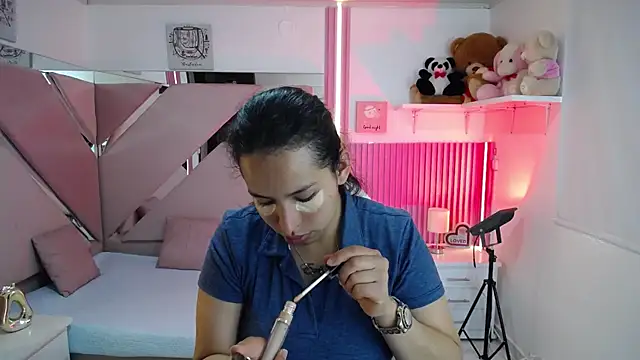 Mia garcia28 online show from 9, 7, 2026