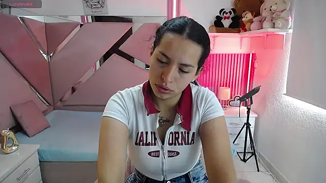 Mia garcia28 online show from 11, 6, 2026