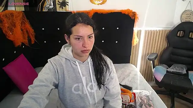 Mia garcia28 online show from 3, 11, 2025