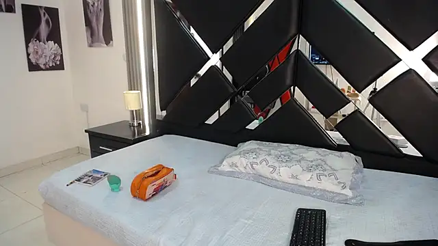 Mia garcia28 online show from 8, 1, 2026