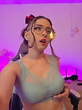 Mia wee online show from 20, 2, 2026