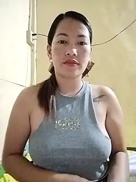 Snapshot of wildxxxGia chatting on 3, 10, 2025 wildxxxGia online show from 3, 10, 2025