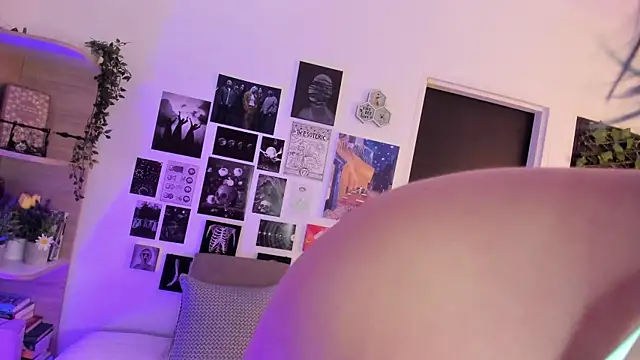 Lana Herondale online show from 3, 11, 2025