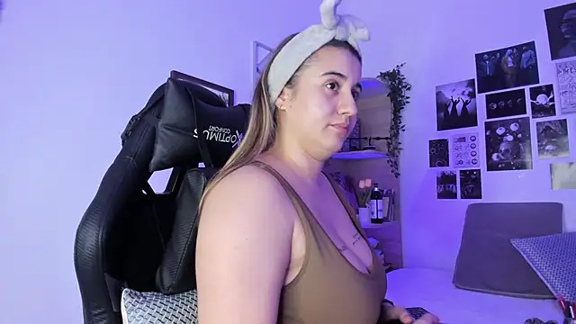 Lana Herondale online show from 11, 10, 2025