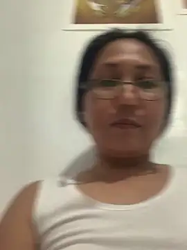 nhayasquirt online show from 24, 4, 2026