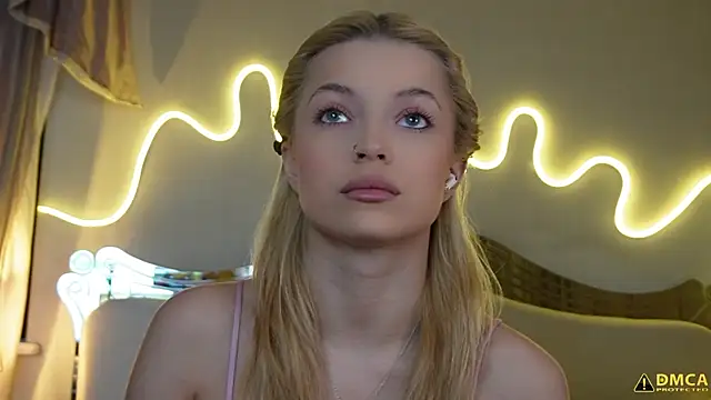 kellypeachcake online show from 23, 11, 2025