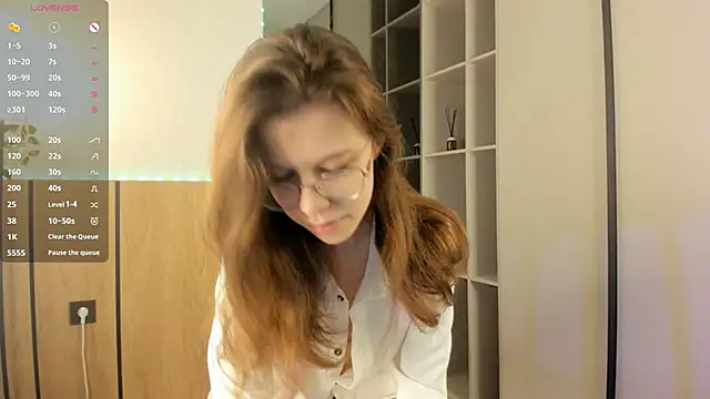 Xonalenei online show from 17, 11, 2025