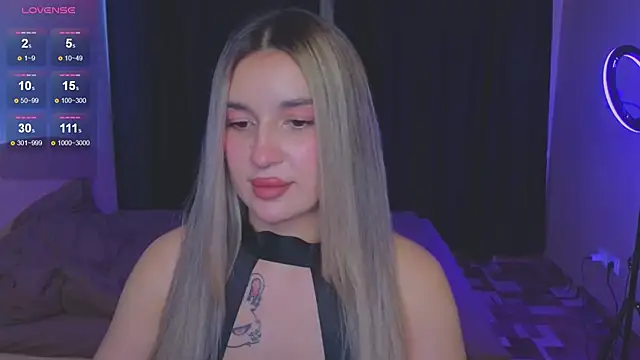 Snapshot of RoxyChill chatting on 25, 9, 2025 RoxyChill online show from 25, 9, 2025