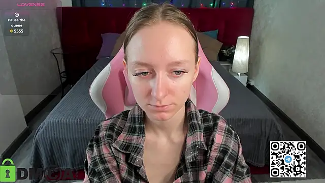 Mia E1fie online show from 3, 2, 2026