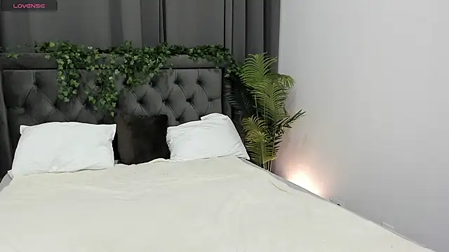 Snapshot of cute_luucy chatting on 25, 11, 2025 cute luucy online show from 25, 11, 2025