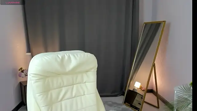 Snapshot of cute_luucy chatting on 19, 3, 2026 cute luucy online show from 19, 3, 2026