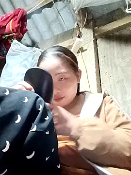 Snapshot of PhamPhung chatting on 10, 10, 2025 PhamPhung online show from 10, 10, 2025