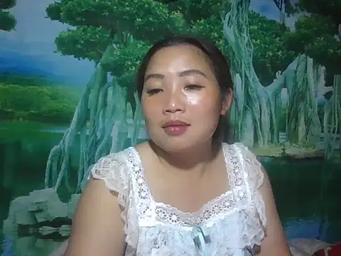 Snapshot of PhamPhung chatting on 27, 10, 2025 PhamPhung online show from 27, 10, 2025