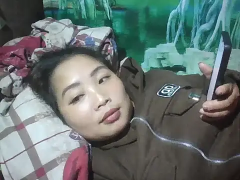 Snapshot of PhamPhung chatting on 10, 11, 2025 PhamPhung online show from 10, 11, 2025