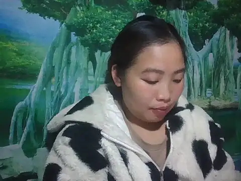 PhamPhung online show from 4, 12, 2025