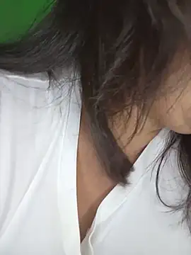 Snapshot of luzdanna chatting on 10, 6, 2026 luzdanna online show from 10, 6, 2026