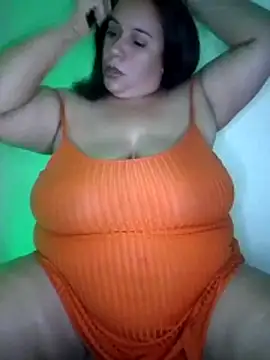 Snapshot of luzdanna chatting on 24, 5, 2026 luzdanna online show from 24, 5, 2026