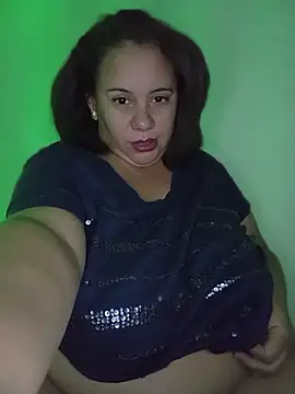 Snapshot of luzdanna chatting on 25, 6, 2026 luzdanna online show from 25, 6, 2026