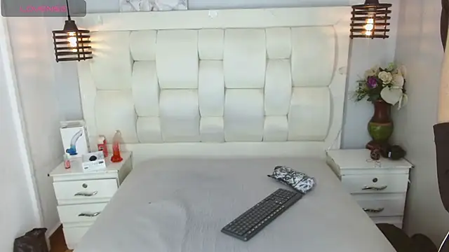 Atley Dolly online show from 20, 10, 2025