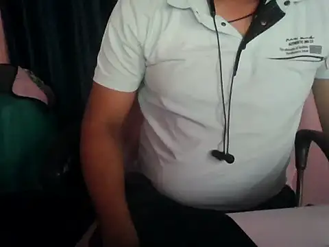 Snapshot of sexy_boy_hot_lund chatting on 26, 6, 2026 sexy boy hot lund online show from 26, 6, 2026