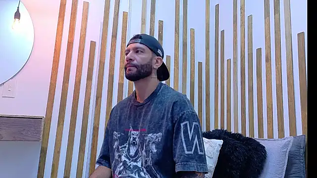 yorbymaxx online show from 3, 3, 2026