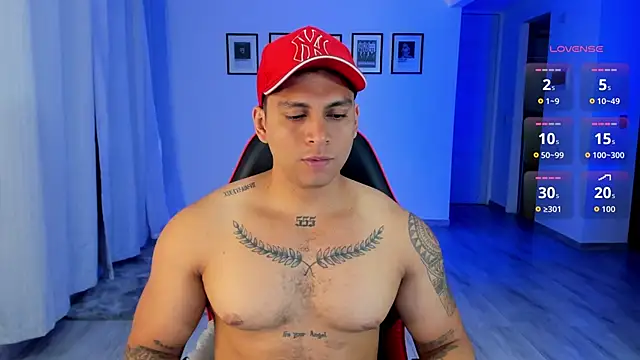 Snapshot of Nicolasmontoya16 chatting on 4, 11, 2025 Nicolasmontoya16 online show from 4, 11, 2025