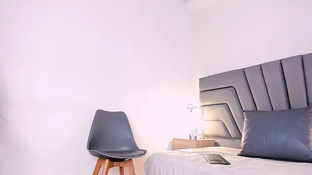 Maia 520 online show from 18, 11, 2025