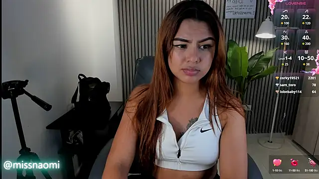 Missnaomi  online show from 30, 9, 2025