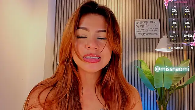 Missnaomi  online show from 2, 10, 2025