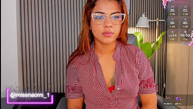 Missnaomi  online show from 23, 9, 2025