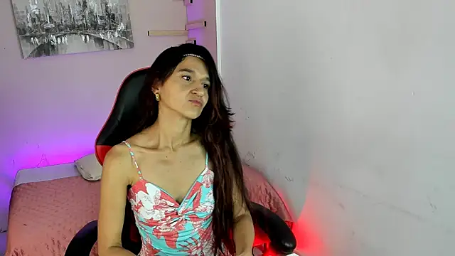 maraiah petit online show from 28, 9, 2025