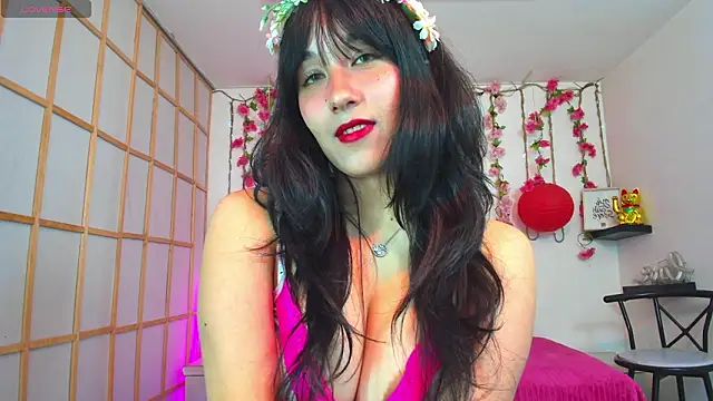  julieta love  online show from 5, 3, 2026