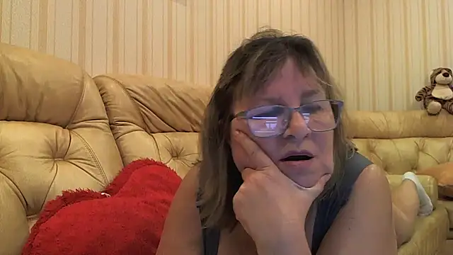 Simply woman online show from 8, 4, 2026