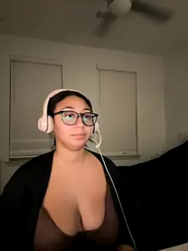 Snapshot of minhaa_gamer chatting on 19, 9, 2025 minhaa gamer online show from 19, 9, 2025