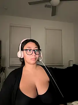 Snapshot of minhaa_gamer chatting on 30, 9, 2025 minhaa gamer online show from 30, 9, 2025