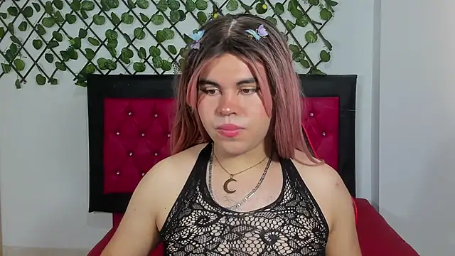 Snapshot of Lady_Evelynn chatting on 7, 10, 2025 Lady Evelynn online show from 7, 10, 2025