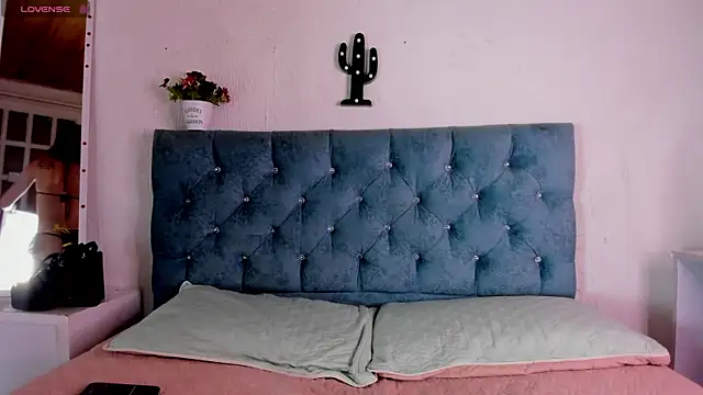 Tommy Lovee online show from 18, 12, 2025