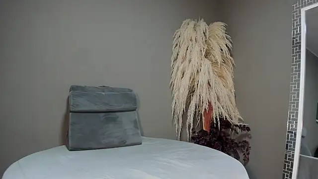 sienna glow online show from 10, 10, 2025